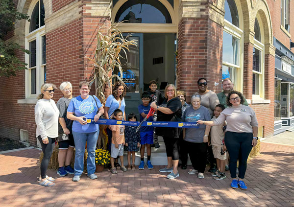 Dubois County Chamber of Commerce Ribbon Cutting